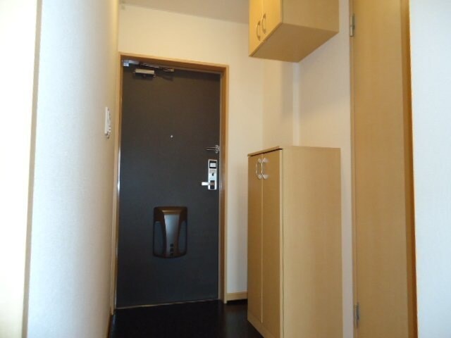 物件内観写真16　(玄関（別室写真）)