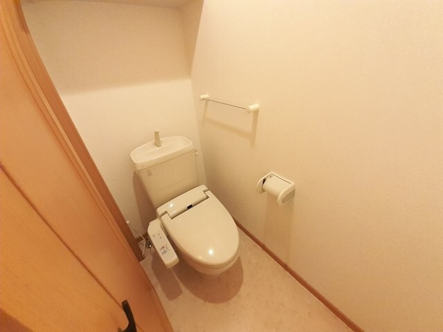 物件内観写真8　(トイレ)