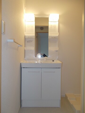 物件内観写真9　(洗面所)