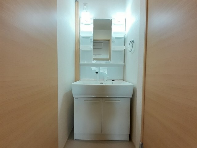 物件内観写真8　(洗面所)