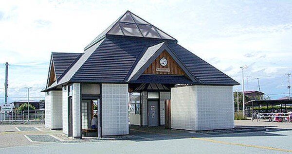 周辺環境(南出羽駅・ＪＲ／奥羽本線 550m)
