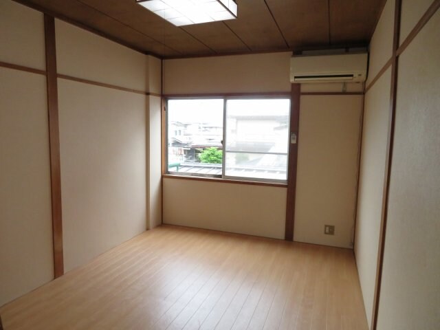 物件内観写真3　(スタンダードな洋室です)