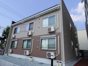 メゾン早坂１番館外観写真