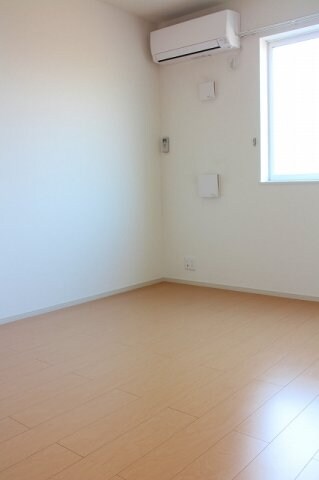 物件内観写真10　(居室・リビング)