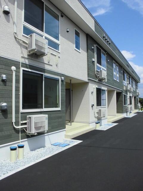 物件外観写真2　(エントランス)