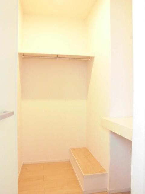 物件内観写真10　(収納)