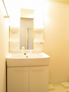 物件内観写真8　(洗面所)