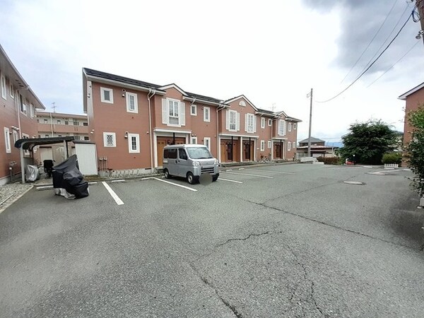 駐車場(駐車場)