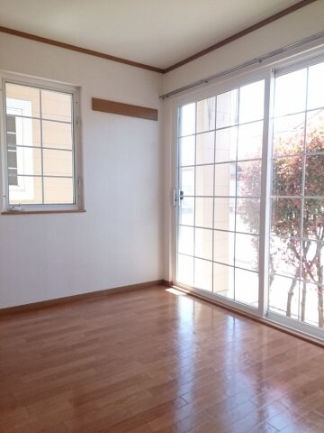 物件内観写真5　(居室・リビング)