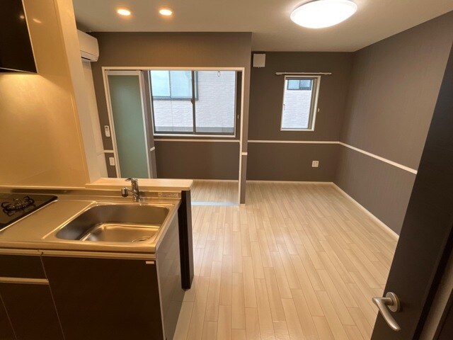 物件内観写真4　(リビング(イメージ))