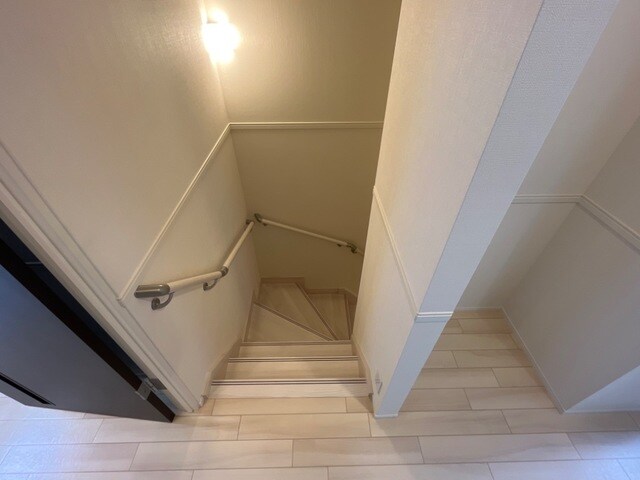 物件内観写真20　(階段(イメージ))