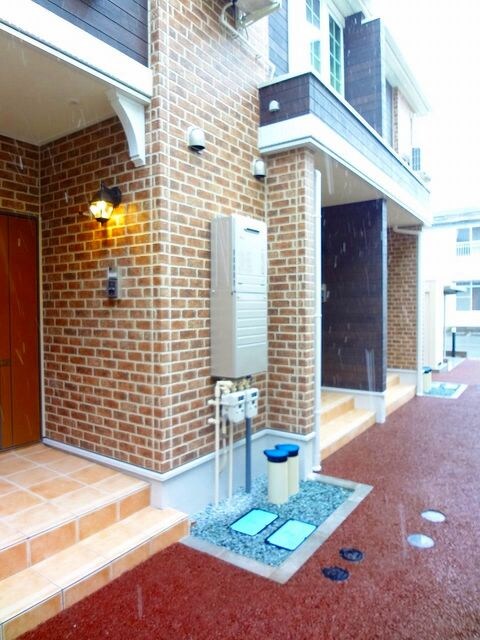 物件外観写真2　(エントランス)