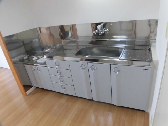 物件内観写真5　(キッチンでお料理をお楽しみください)