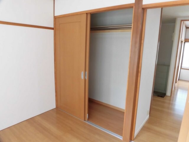 物件内観写真8　(専用の収納スペースです)