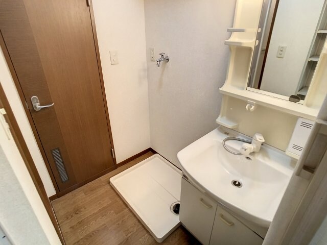 物件内観写真10　(使いやすい洗面所です)