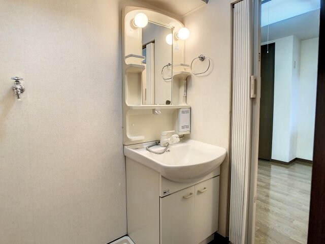 物件内観写真11　(独立洗面台です)