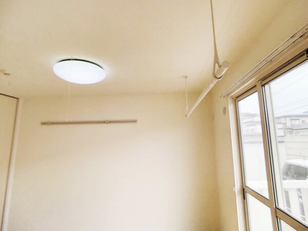 建物設備(室内物干し)