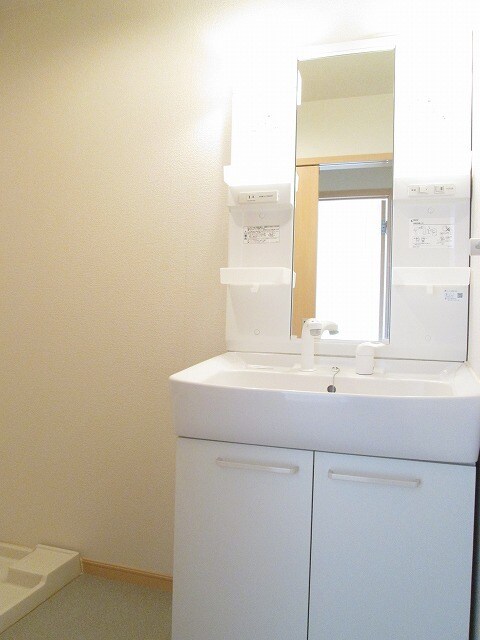 物件内観写真9　(洗面所)