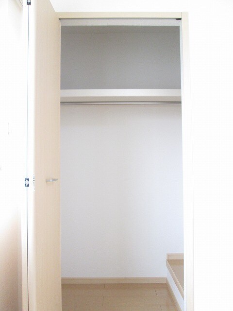 物件内観写真10　(収納)