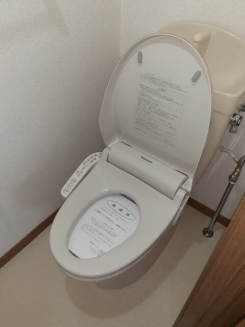 物件内観写真8　(トイレ)