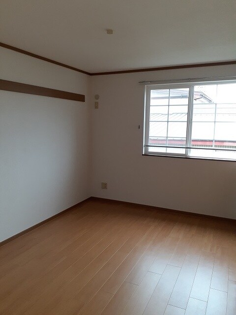 物件内観写真11　(居室・リビング)