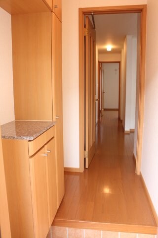 物件内観写真7　(玄関)