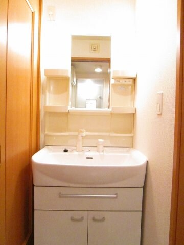 物件内観写真8　(洗面所)