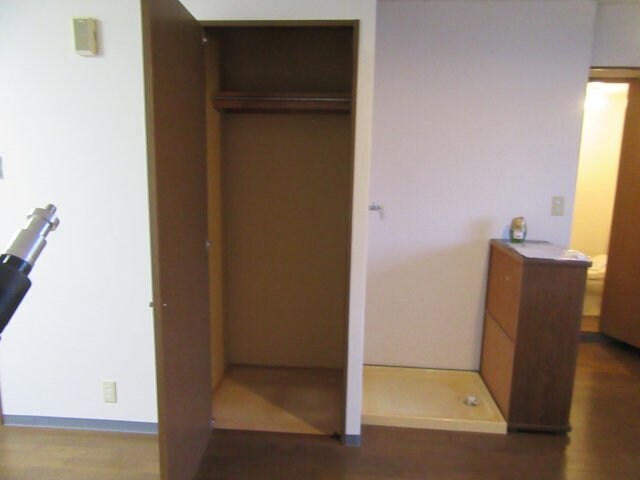 物件内観写真12　(専用の収納スペースです)