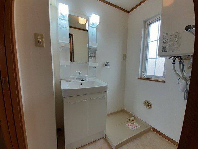 物件内観写真7　(洗面所)