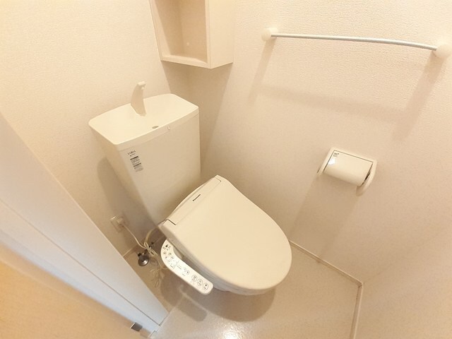 物件内観写真8　(トイレ)