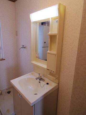 物件内観写真9　(洗面所)