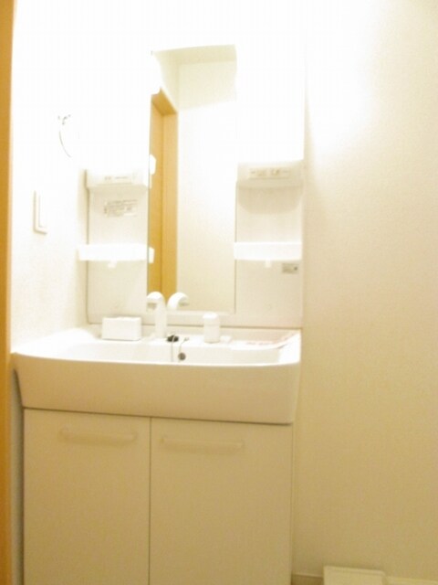 物件内観写真8　(洗面所)