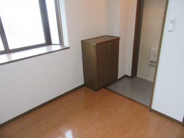 物件内観写真13　(玄関です)