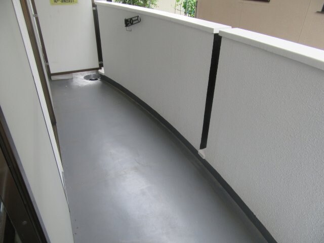 物件内観写真19　(広々としたバルコニーです)