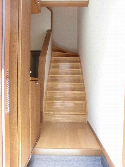 物件内観写真7　(玄関)