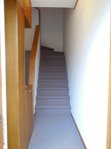 物件内観写真7　(玄関)