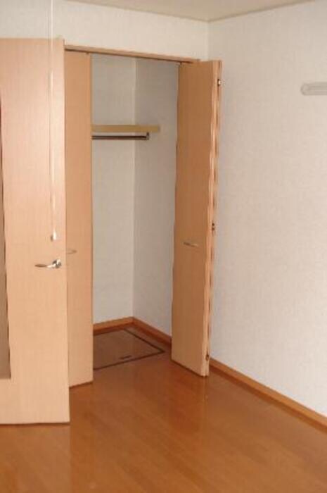 物件内観写真5　(クローゼット)