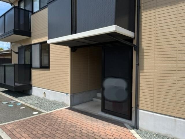 物件外観写真4　(エントランス)