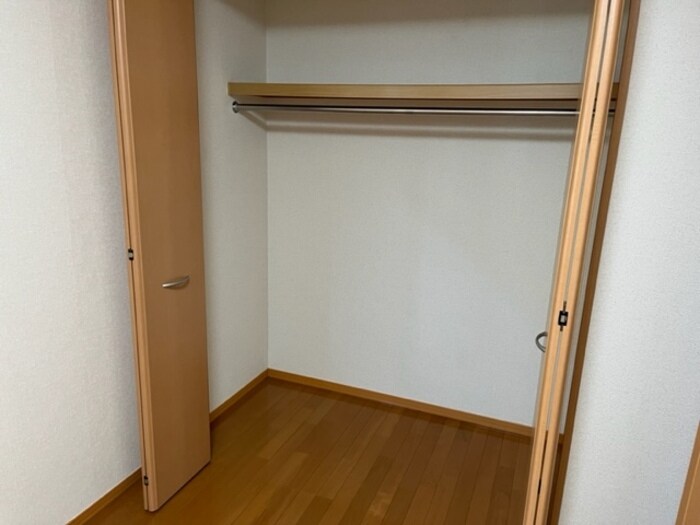 物件内観写真10　(収納)