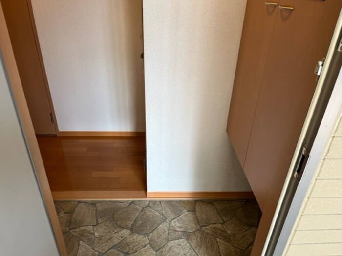 物件内観写真11　(玄関)
