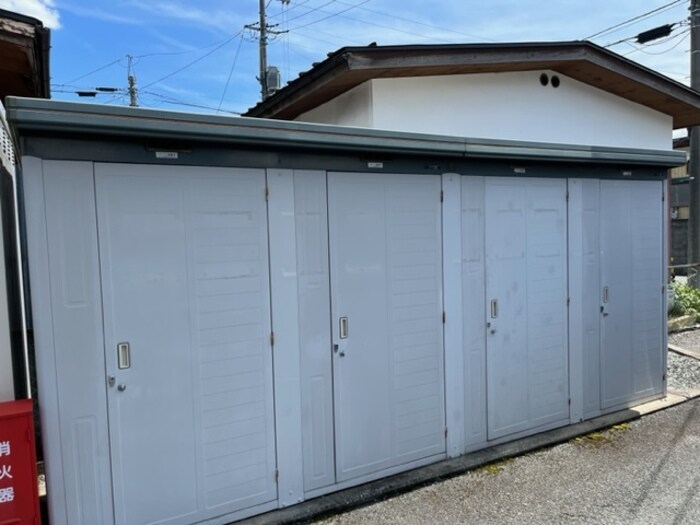 物件内観写真17　(物置)