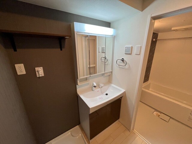 物件内観写真8　(洗髪洗面化粧台(イメージ))