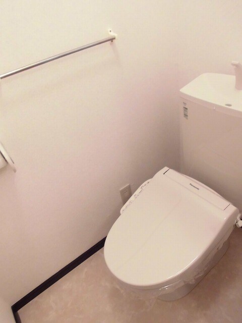 物件内観写真11　(トイレ)