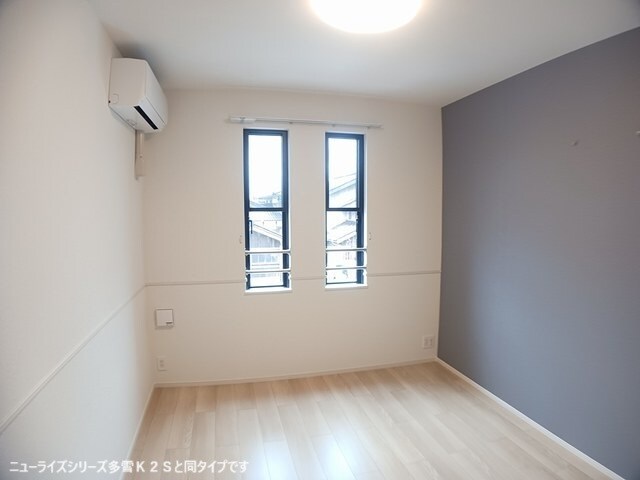 物件内観写真10　(居室・リビング)