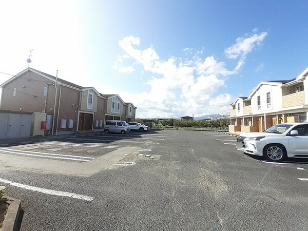 駐車場(駐車場)