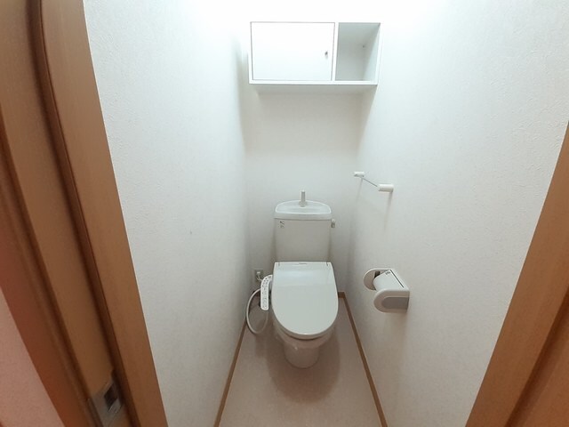 物件内観写真8　(トイレ)