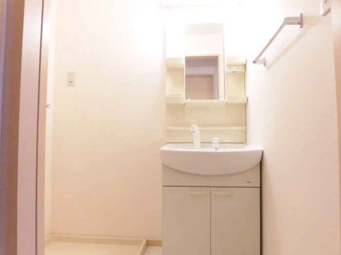 物件内観写真6　(洗面室)