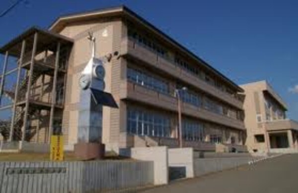 周辺環境(山形市立第三中学校 1479m)