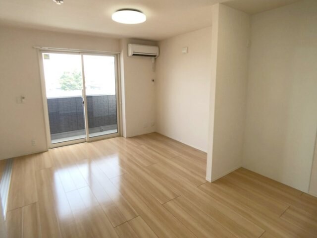 物件内観写真4　(LDK)