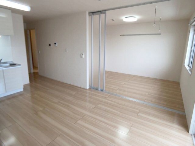 物件内観写真7　(LDK・洋室)